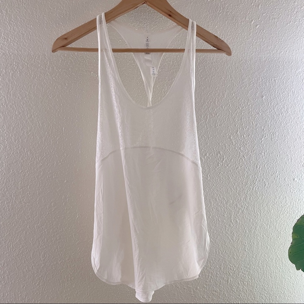 Lululemon laced Twist and Train Tank